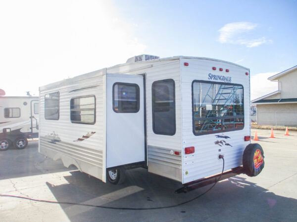 REDUCED - 2009 Springdale 242RLSS, just $43 wk - Image 4