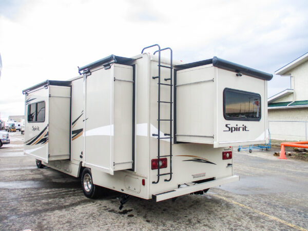 2017 Winnebago Spirit 26A, Class C - $219 wk --- ON SALE - Image 5