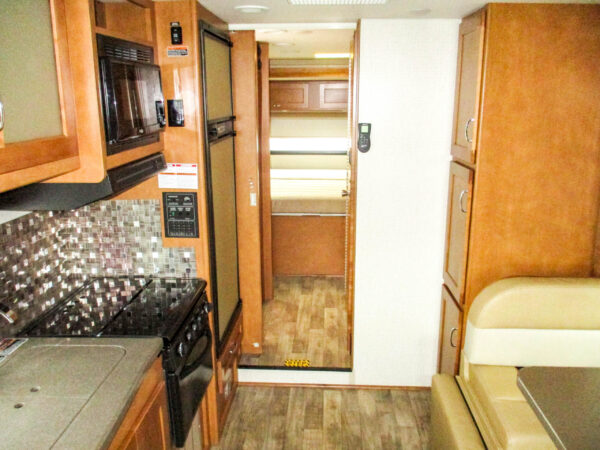 2017 Winnebago Spirit 26A, Class C - $219 wk --- ON SALE - Image 10