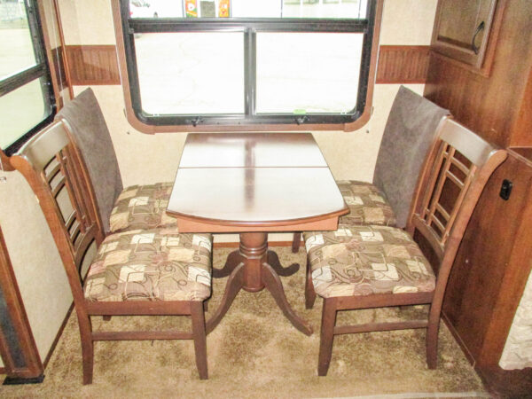 REDUCED - Sleep 4 in 3 Slide, 42’ Fifth Wheel for $134 wk - Image 16