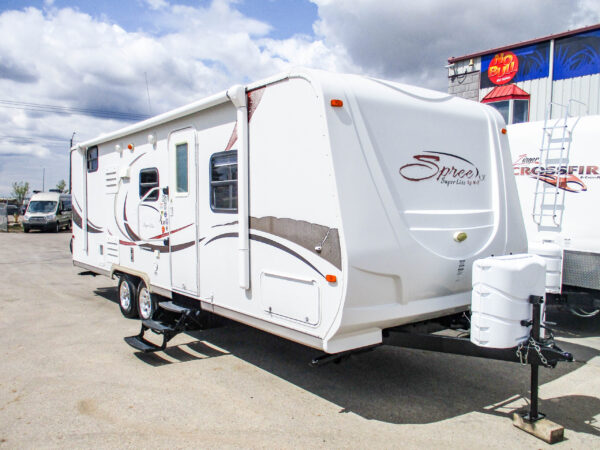 2011 Spree 240BHSLX, $98 wk