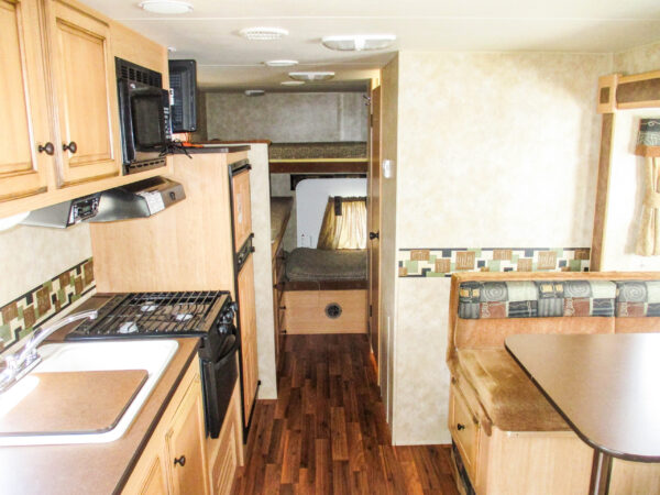 2011 Spree 240BHSLX, $98 wk - Image 8