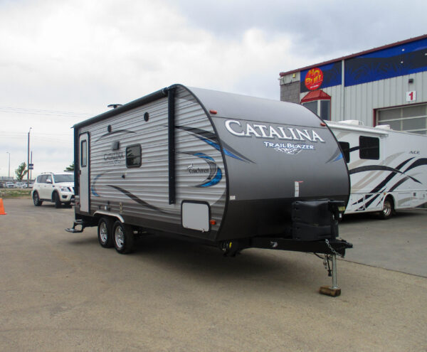 2018 Catalina 19TH, $73 wk