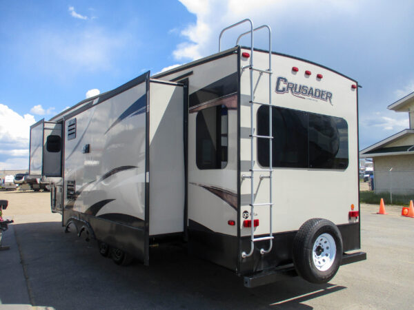 2018 Crusader 340RST, $126 wk --- ON SALE - Image 4