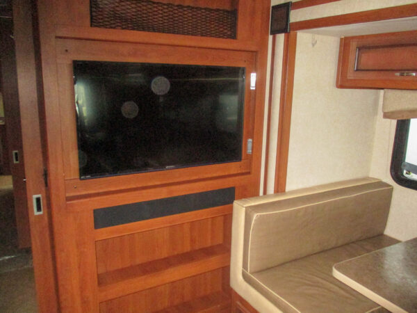 2015 Bounder Classic 36H - just $283/wk - Image 14