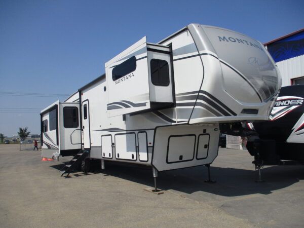 2022 Montana 3781RL, $240 wk