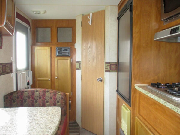 2008 Fleetwood Orbit 718FQ - $38/wk - Image 14