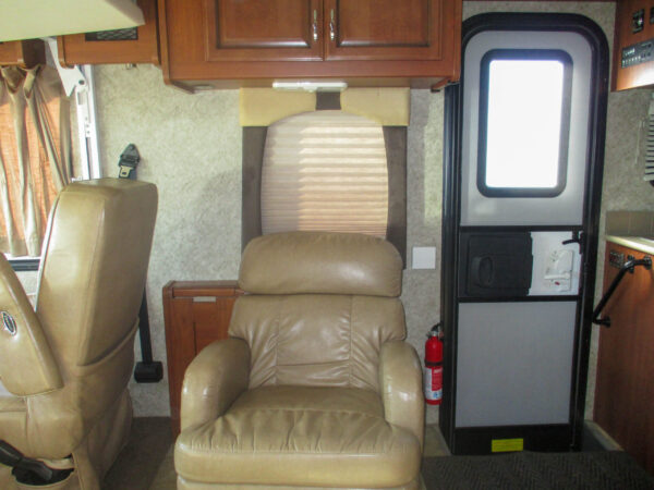 2014 Storm 32V - $255/wk - Image 10