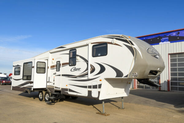 2012 Cougar 327RES - $85/wk