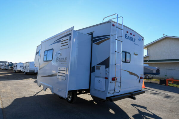 2010 Eagle 25.5RKS - $68/wk - Image 3