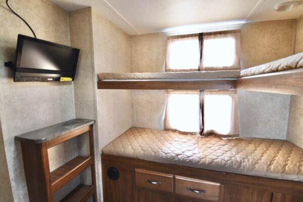 2014 Cougar 31SQB - $86/wk - Image 14