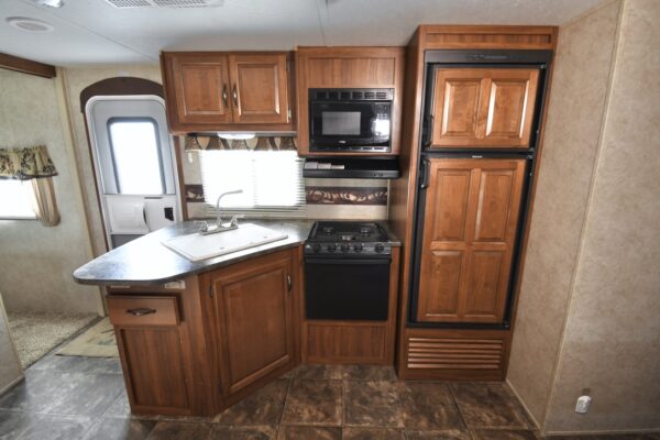 2014 Cougar 31SQB - $86/wk - Image 6