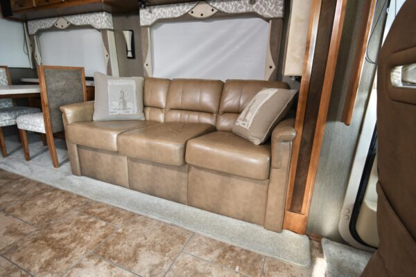 2013 Tiffin Allegro 34TGA - Pending - Image 11