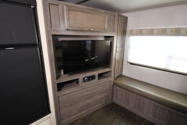 2018 Winnebago Minnie 27REOK - $105/wk - Image 11