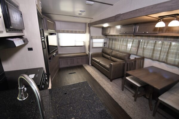 2018 Winnebago Minnie 27REOK - $105/wk - Image 5