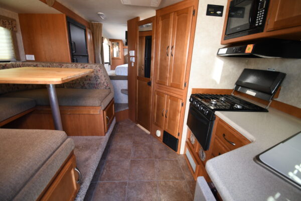 2013 Eagle Cap 995 - $118/wk - Image 6