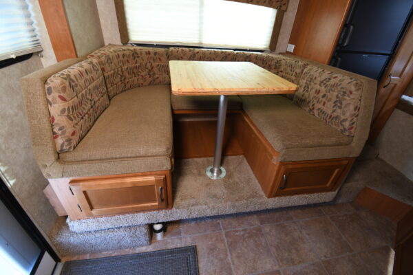 2013 Eagle Cap 995 - $118/wk - Image 7