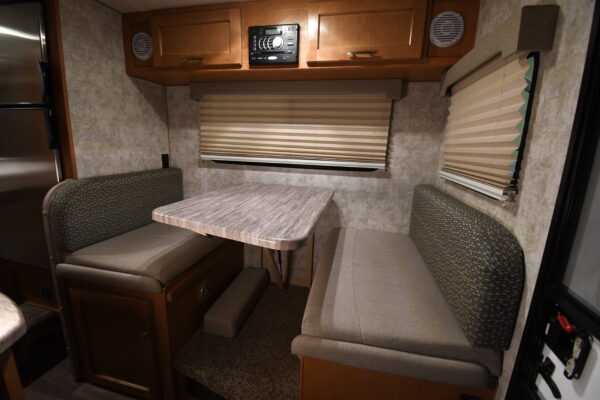 2018 Adventurer 86FB - $80/wk - Image 11