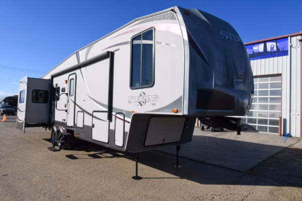 Inviting, Stylish, & Spacious 5th for Couples - $71/wk
