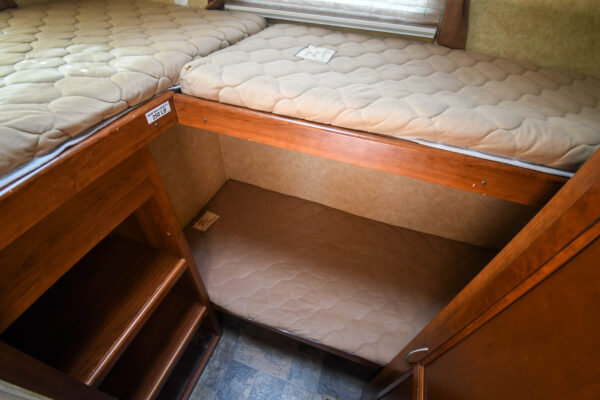 Easy-to-tow Bunk Model 5th for the Family - $97/wk - Image 11