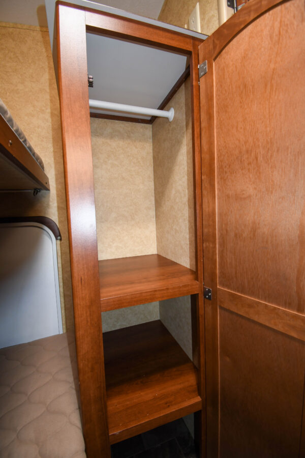 Easy-to-tow Bunk Model 5th for the Family - $97/wk - Image 12