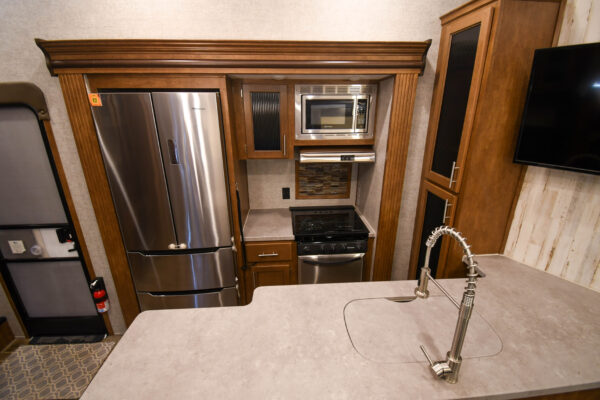 Bunkhouse Fifth Wheel with Outdoor Kitchen - $149/wk - Image 6