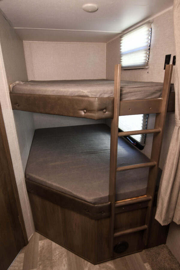 Stylish Bunk Model for the Family - $86/wk - Image 19