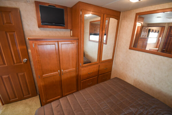 Class A Ready to Hit the Road w/ Ample Storage - $128/wk - Image 15