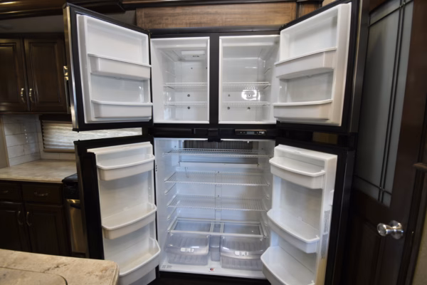 5-Slide Spacious Fifth w/ Pull-Out Storage - $237/wk - Image 13