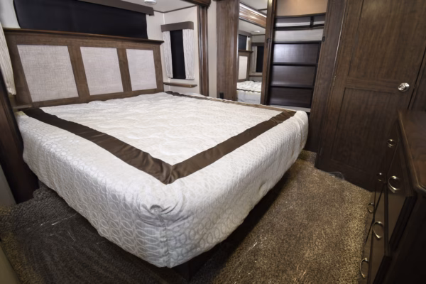 5-Slide Spacious Fifth w/ Pull-Out Storage - $237/wk - Image 23
