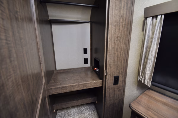5-Slide Spacious Fifth w/ Pull-Out Storage - $237/wk - Image 25