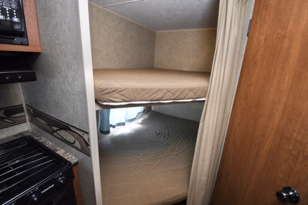 Lightweight 1-Slide Trailer w/ Bunks - Pending - Image 12