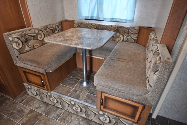 Lightweight 1-Slide Trailer w/ Bunks - Pending - Image 21
