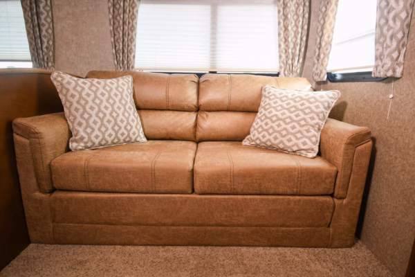 Spacious & Stylish Couples' w/ Camp Kitchen - $100/wk - Image 16