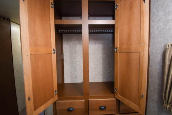 Spacious & Stylish Couples' w/ Camp Kitchen - $100/wk - Image 22