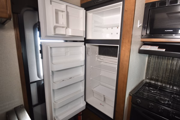 Cozy 2-Slide Couples' w/ Lots of Storage - $90/wk - Image 22