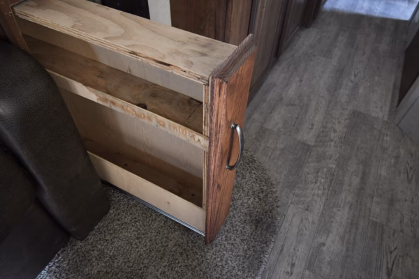 Cozy 2-Slide Couples' w/ Lots of Storage - $90/wk - Image 25