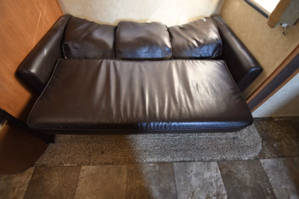 Spacious Bunkhouse Trailer w/ Camp Kitchen - $93/wk - Image 27