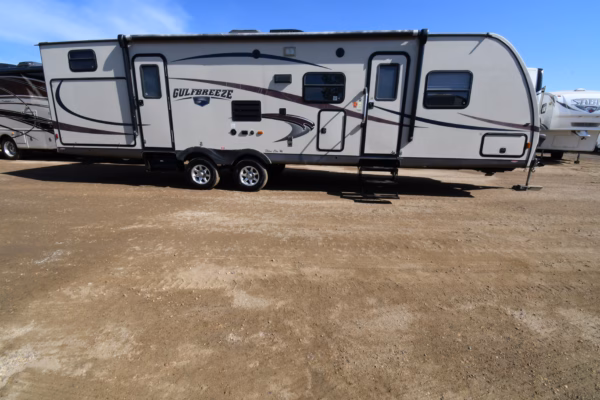 Spacious Bunkhouse Trailer w/ Camp Kitchen - $93/wk - Image 3