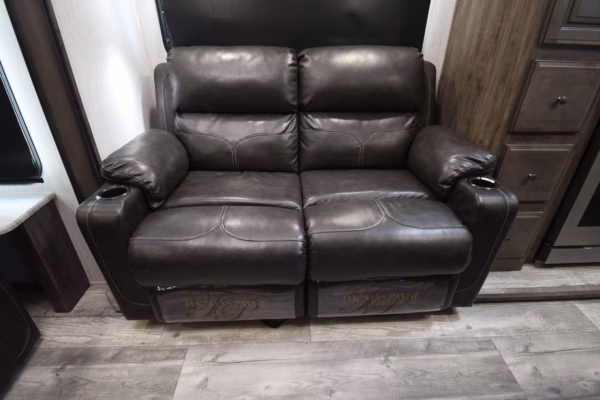 Luxury Bunkhouse Fifth w/ Camp Kitchen & Island - $175/wk - Image 16