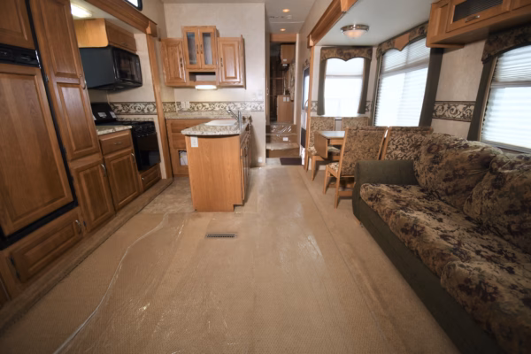 Spacious, Fully Functional Fifth w/ Kitchen Peninsula - $101/wk - Image 17