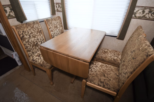 Spacious, Fully Functional Fifth w/ Kitchen Peninsula - $101/wk - Image 19