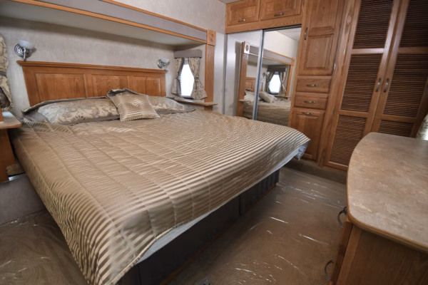 Spacious, Fully Functional Fifth w/ Kitchen Peninsula - $101/wk - Image 20