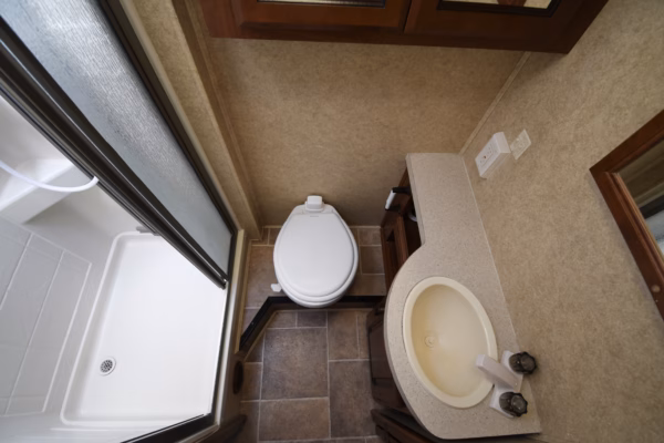 Class C w/ Storage Galore & Loft Bunk - $175/wk - Image 17