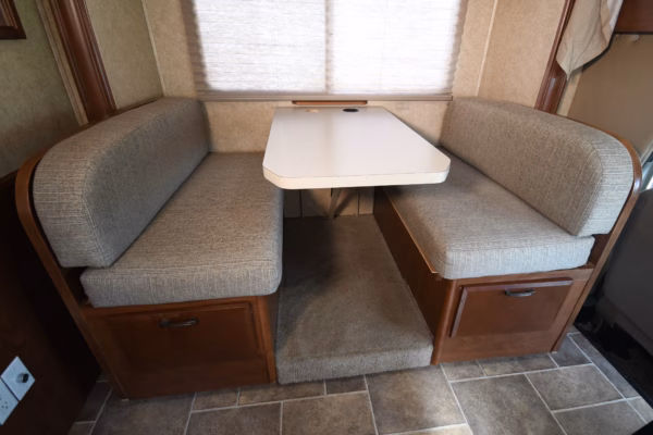 Class C w/ Storage Galore & Loft Bunk - $175/wk - Image 19