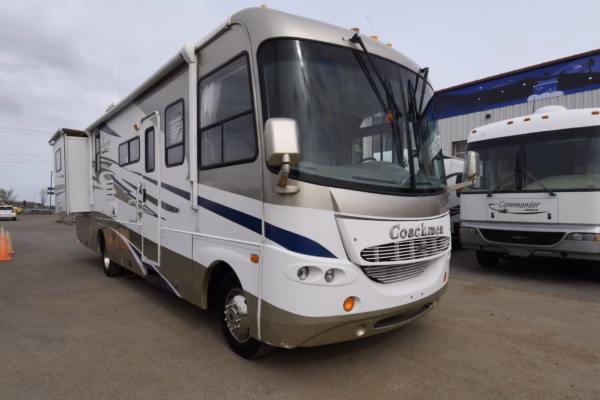 Spacious 'Oldie' Class A w/ Lots of Storage for Serious Roadies - $167/wk