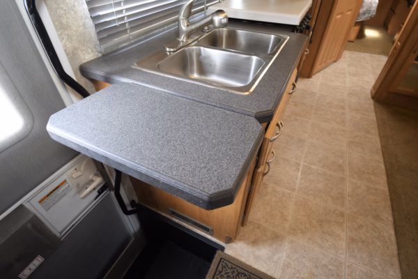 Spacious 'Oldie' Class A w/ Lots of Storage for Serious Roadies - $167/wk - Image 12