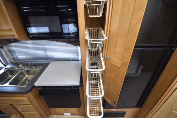 Spacious 'Oldie' Class A w/ Lots of Storage for Serious Roadies - $167/wk - Image 15