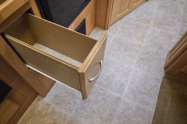 Spacious 'Oldie' Class A w/ Lots of Storage for Serious Roadies - $167/wk - Image 16
