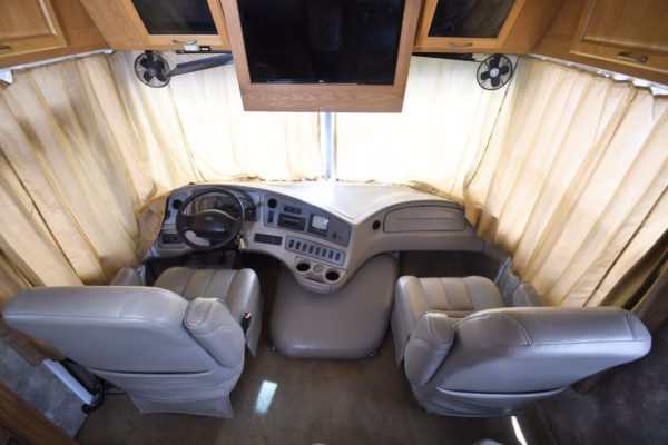 Spacious 'Oldie' Class A w/ Lots of Storage for Serious Roadies - $167/wk - Image 27